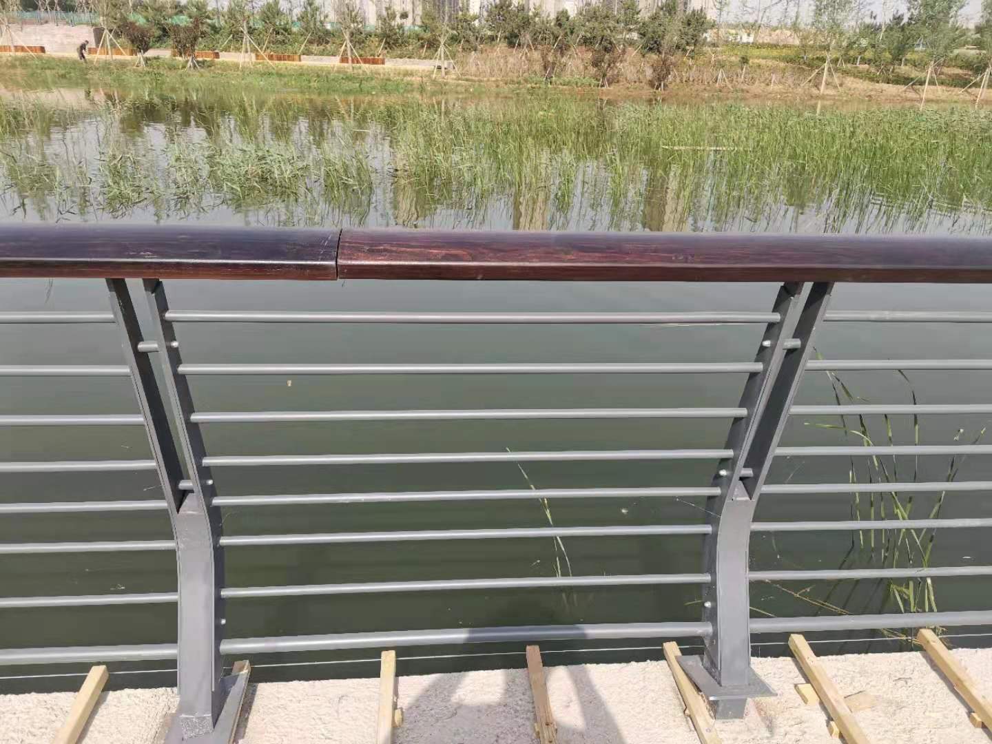 琼海市桥梁防撞护栏桥梁防撞护栏 - 方案